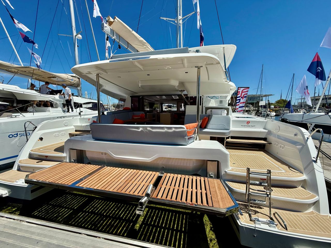Fountaine Pajot New 44 Maestro „Raven“ als Charteryacht
