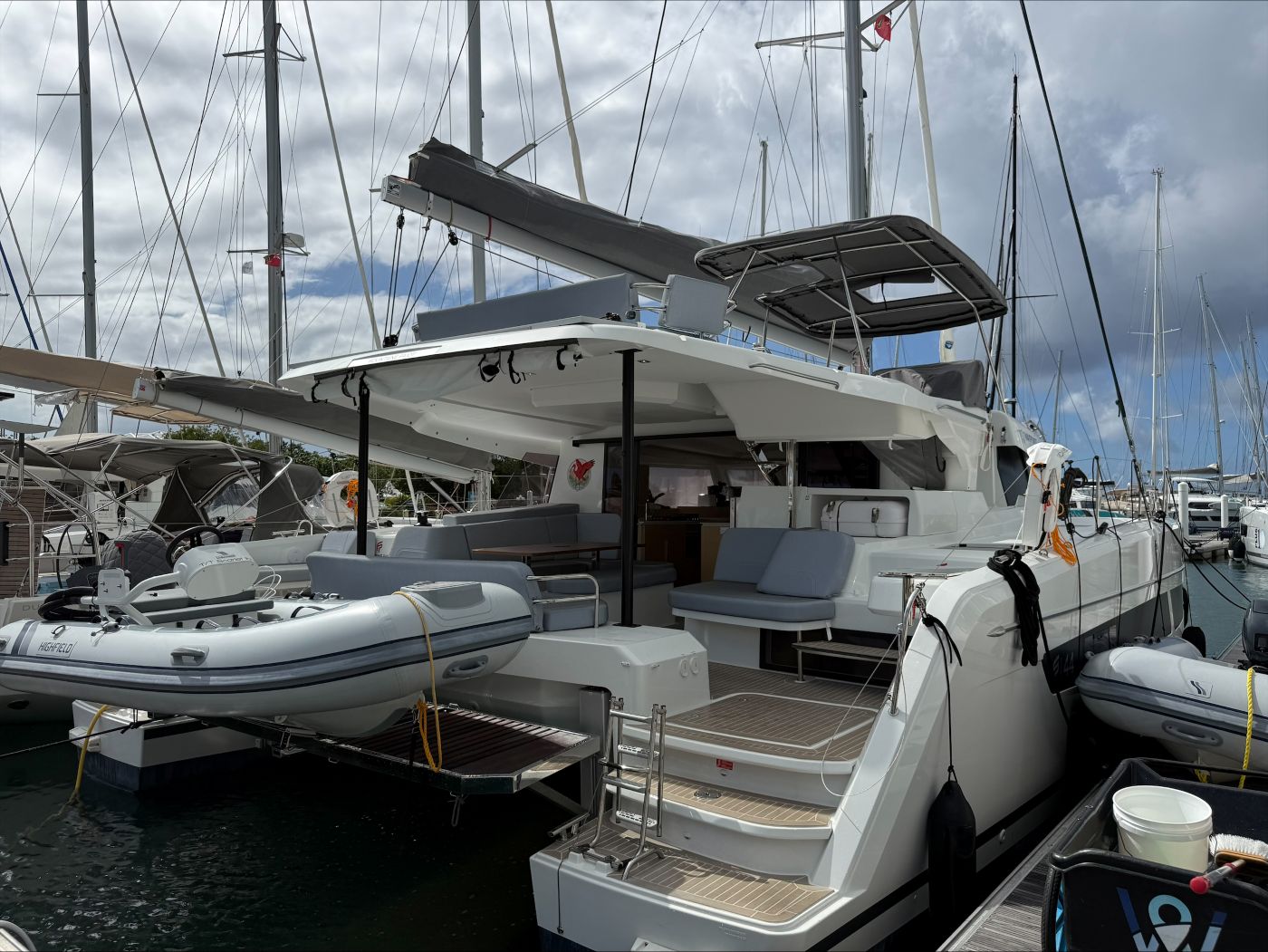 Fountaine Pajot New 44 Maestro „Scarlet Ibis II“ als Charteryacht