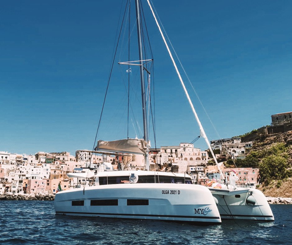 Dufour 48 Catamaran (5+1 cab) „Olga“ als Charteryacht