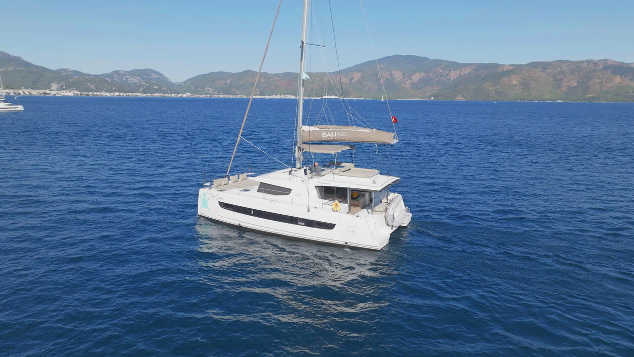 Bali 4.6 „Ediba Scorpio“ als Charteryacht