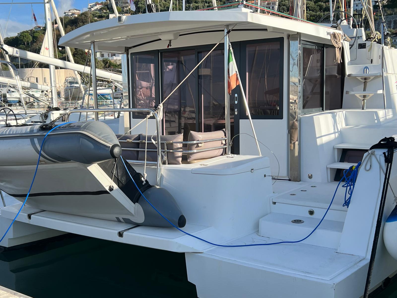 Bali 4.1 (4+2cab/4wc) „Ginevra“ als Charteryacht