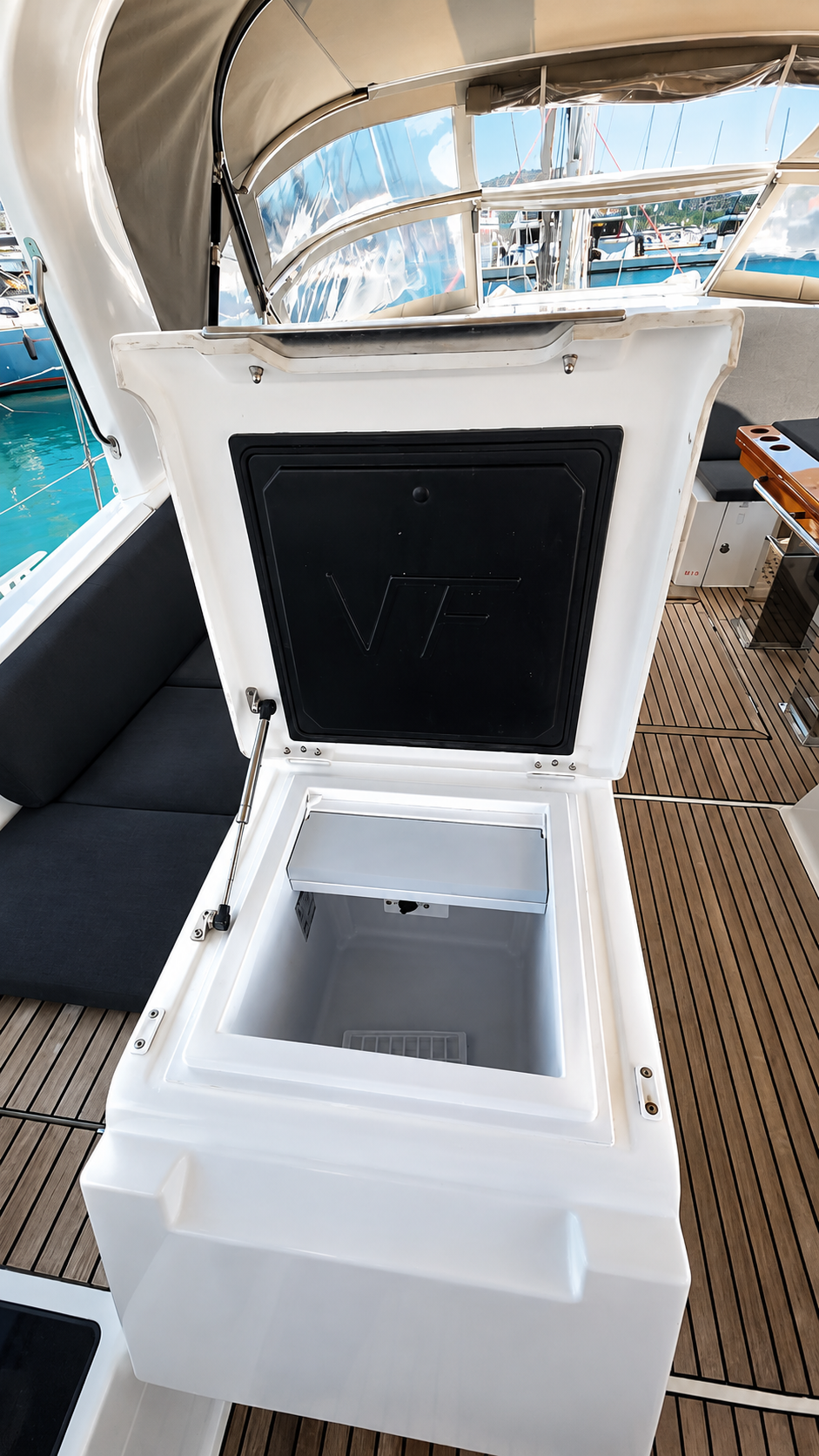 Jeanneau 64 Freedom, Foto 3