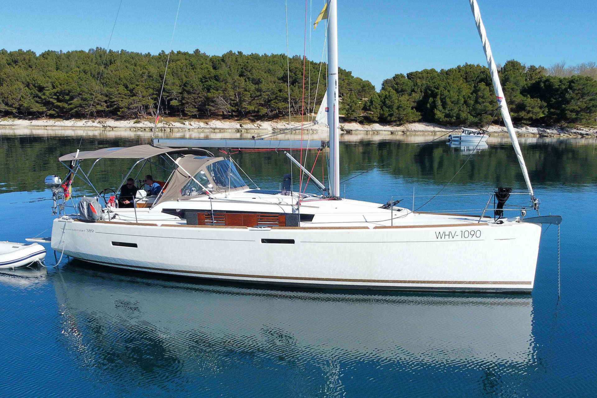 Sun Odyssey 389 „Tina“ als Charteryacht