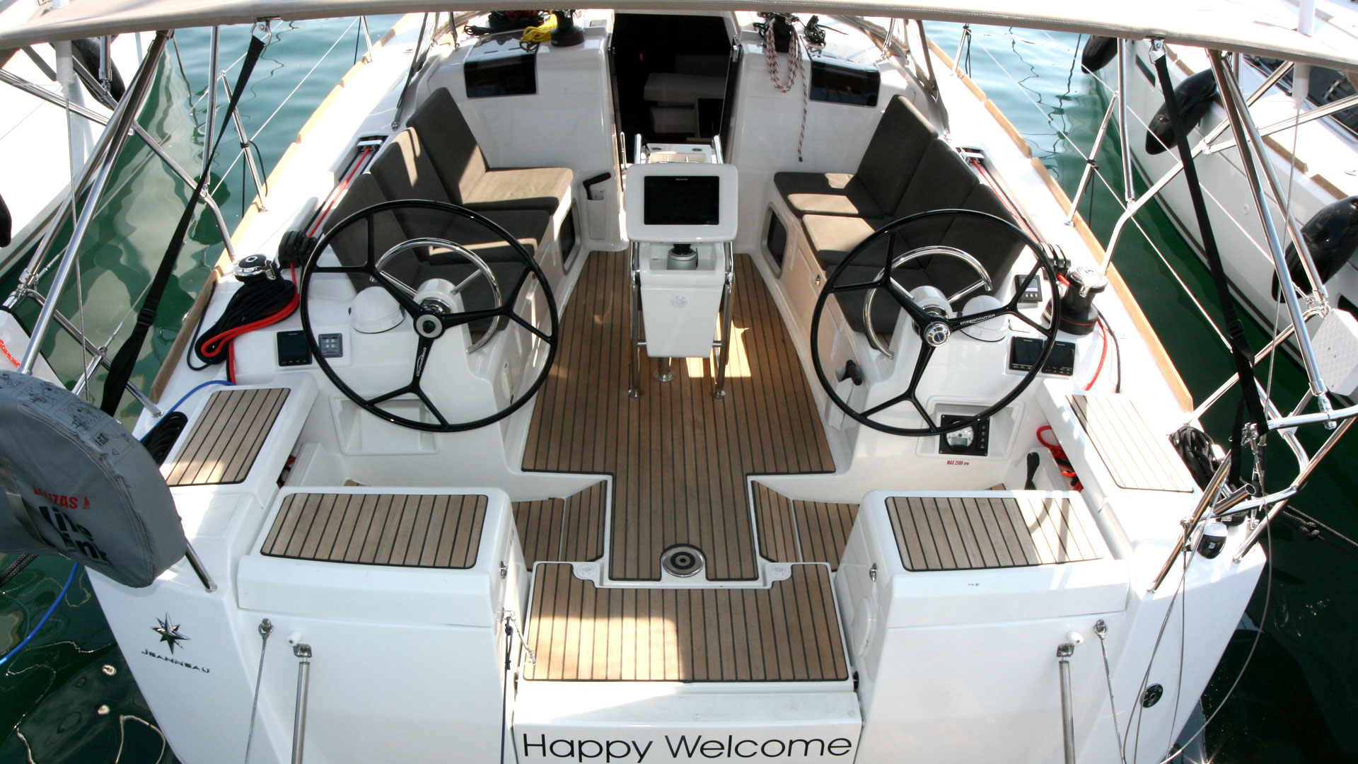 Sun Odyssey 419 (3 cab/2wc) „Happy Welcome“ als Charteryacht