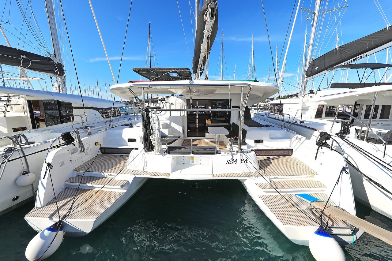 Lagoon 42 (4+2cab/4wc) „Sea Ya“ als Charteryacht