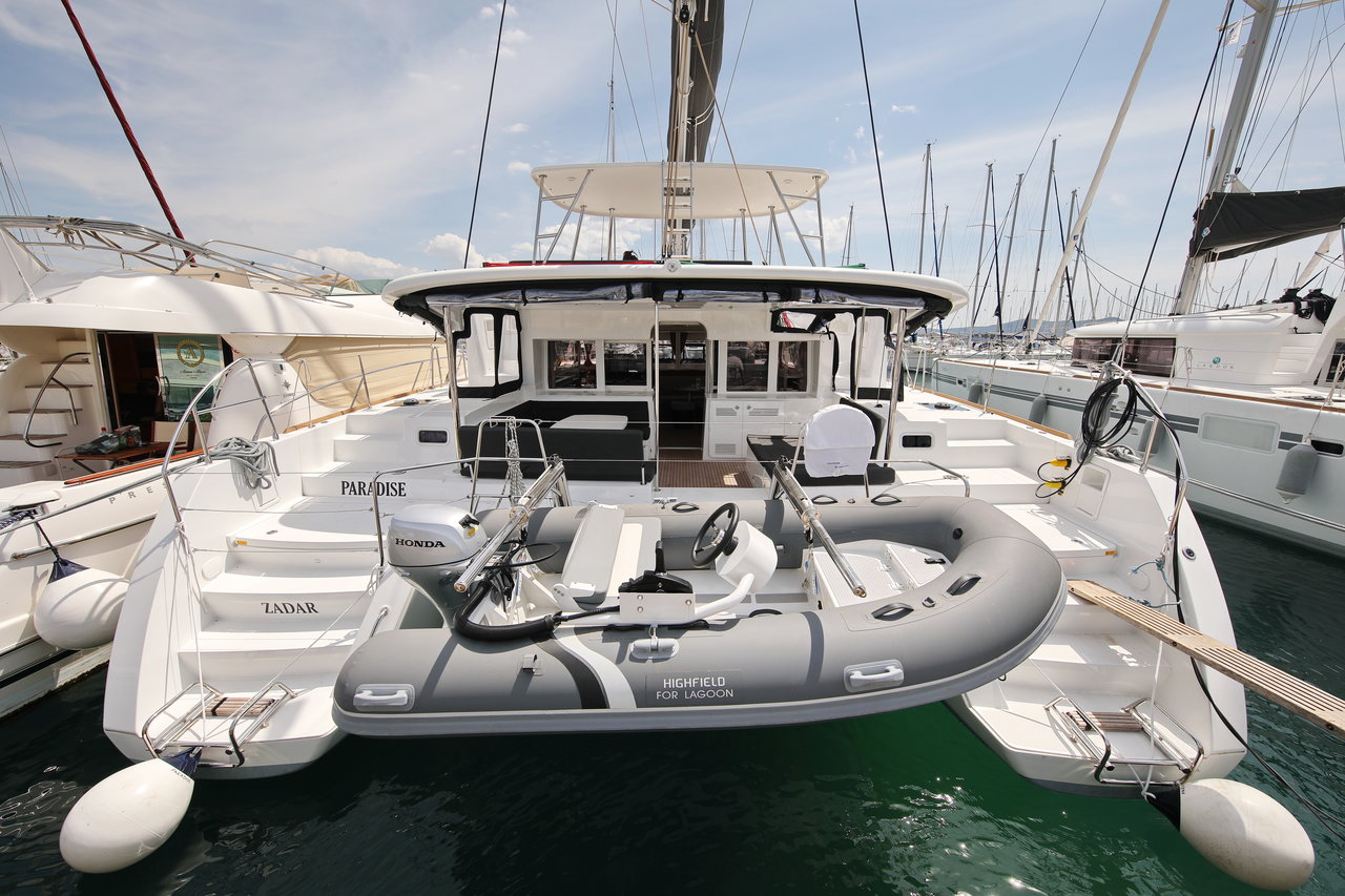 Lagoon 450 F (4+2cab) „Paradise“ als Charteryacht