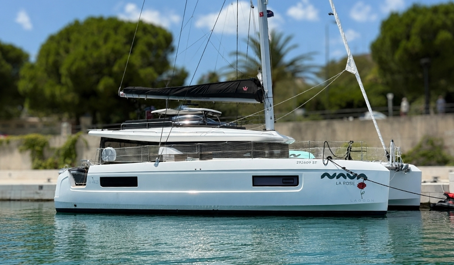 Lagoon 43 „La Rose“ als Charteryacht