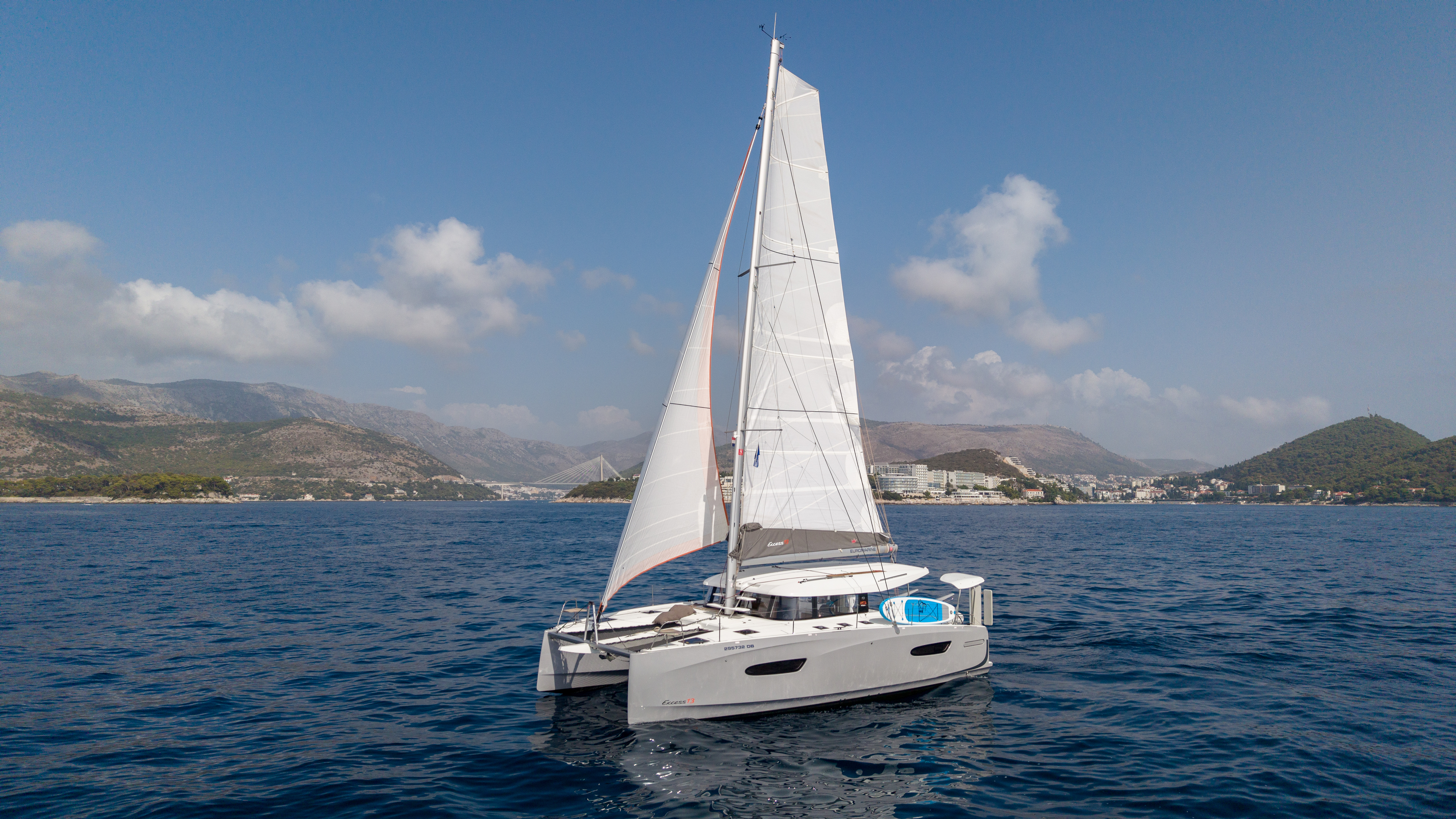 Excess 13 „First Kiss“ als Charteryacht
