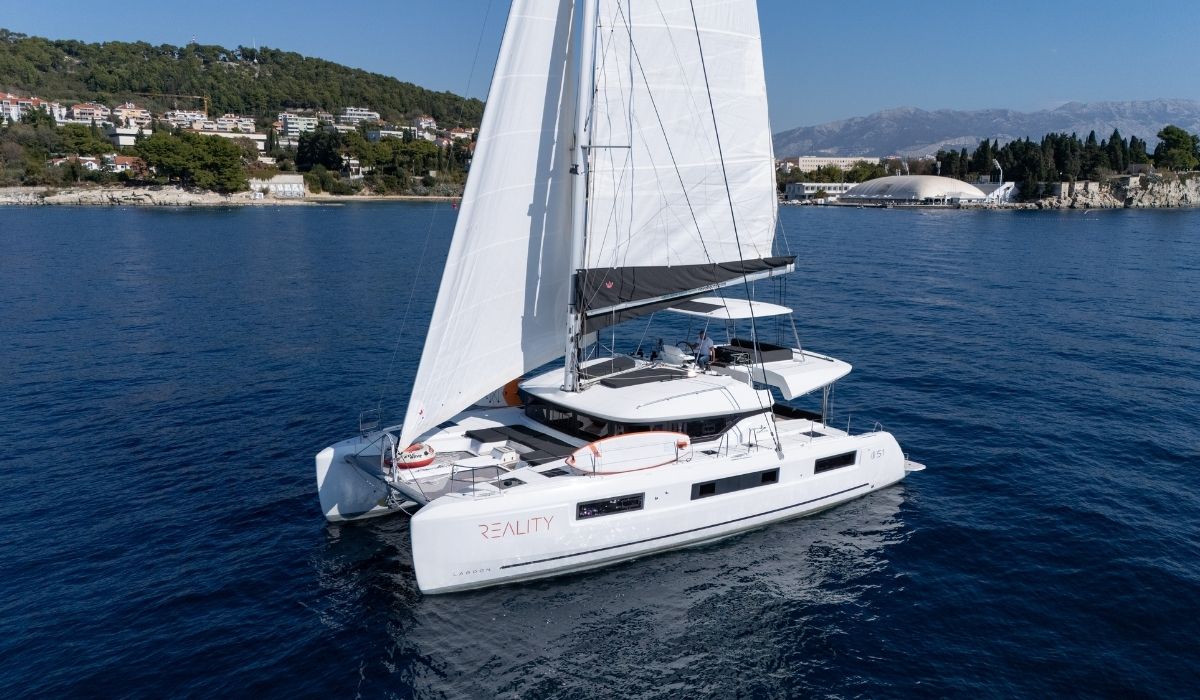 Lagoon 51 „Reality“ als Charteryacht
