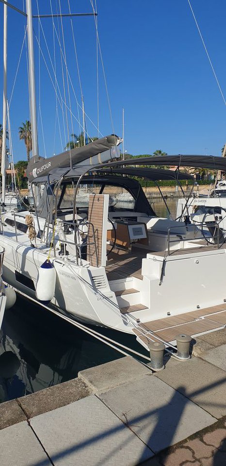Dufour 470 (4+1cab/ 4 WC) „Valchiria“ als Charteryacht