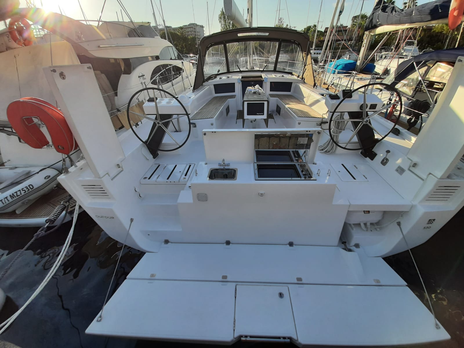 Dufour 530 Cab 6+1 „Albus“ als Charteryacht
