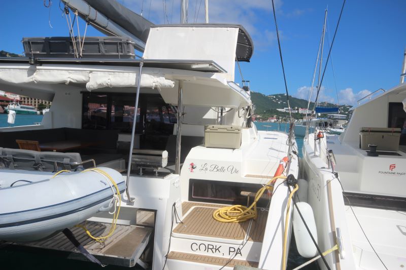 Saona 47 (5cab/5 wc) „La Belle Vie“ als Charteryacht