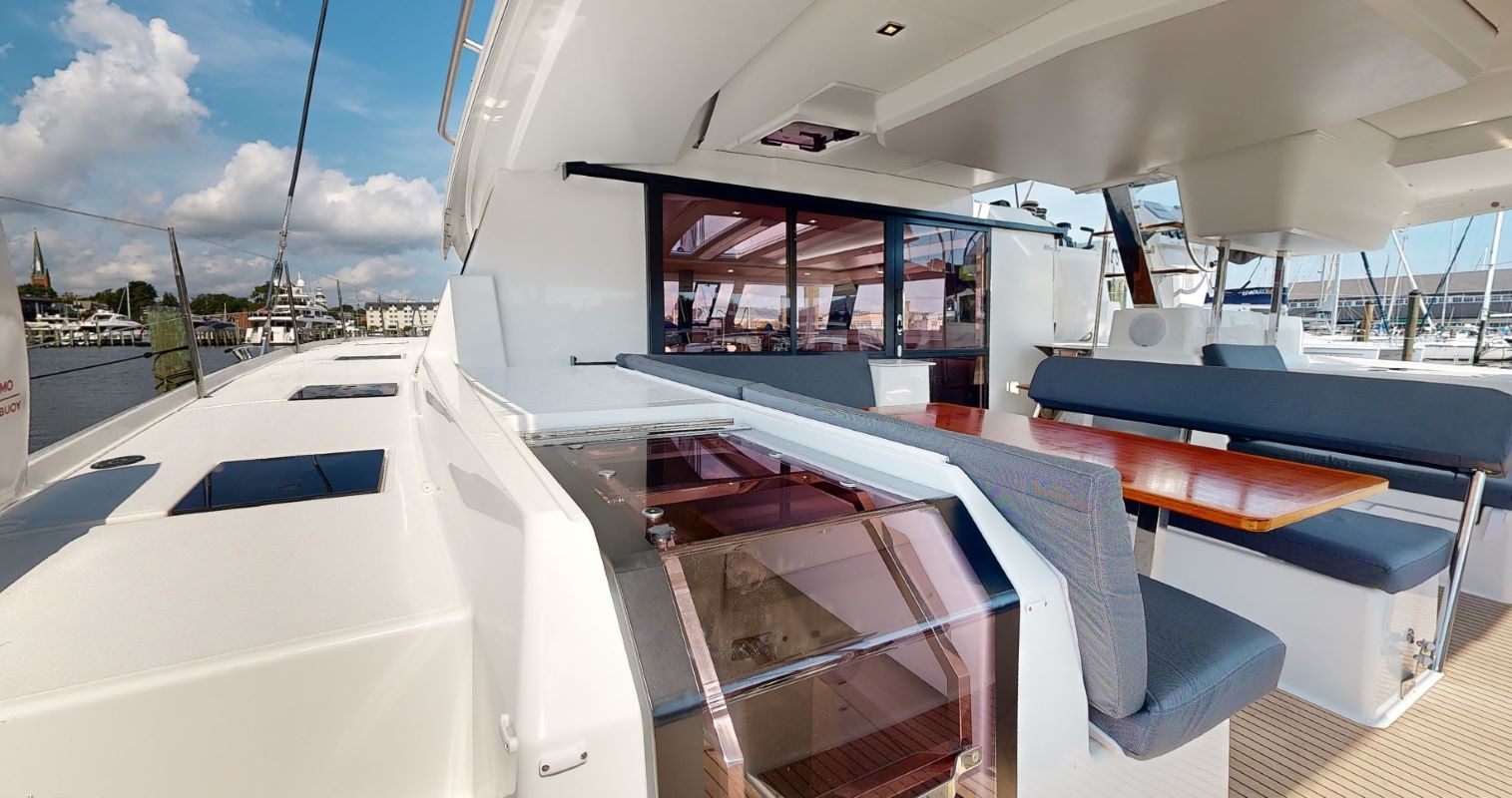 Fountaine Pajot Tanna 47 „Dragonfly“ als Charteryacht