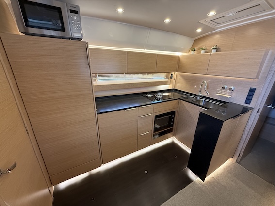 Bavaria S45 HT Scorpion, Foto 4