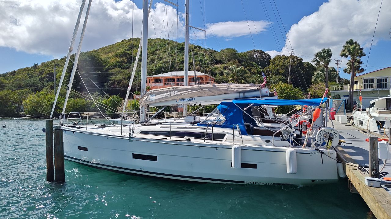 Dufour 430 Grand Large (3cab) „Sunshine Daydream“ als Charteryacht