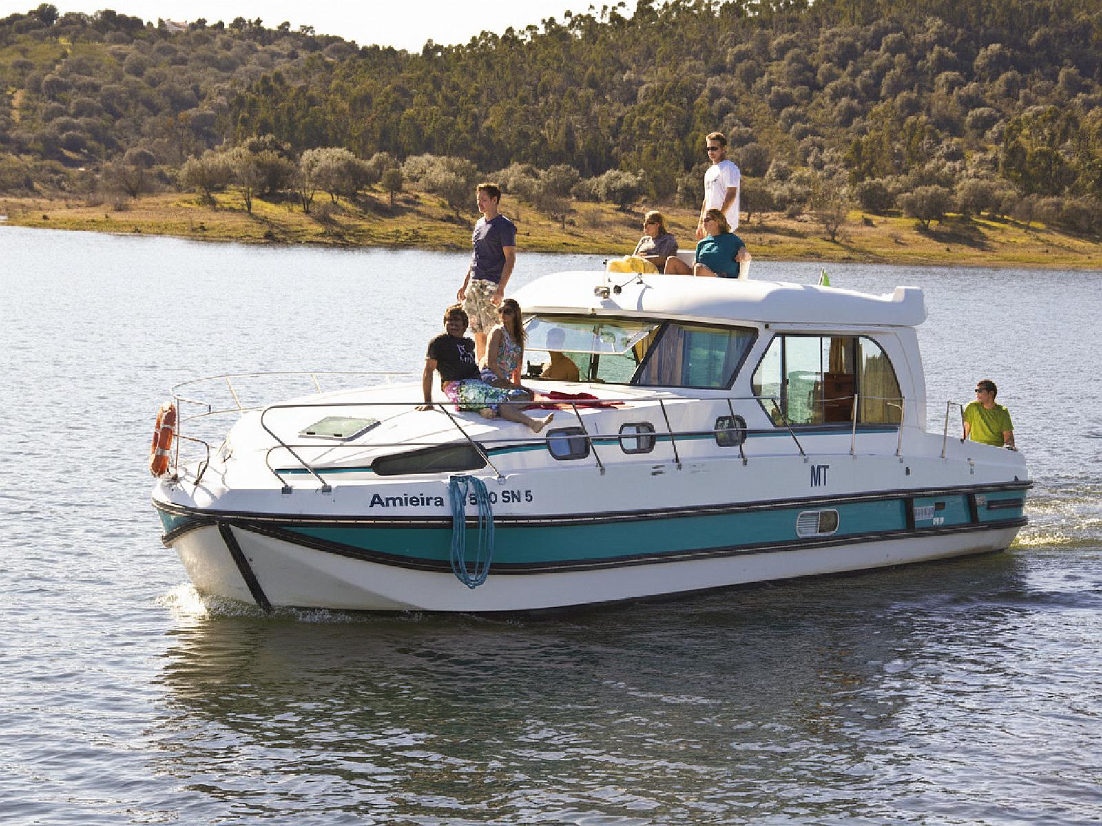 Nicols Sedan 1310 Cruiser Comfort XL 10/12 Pers.