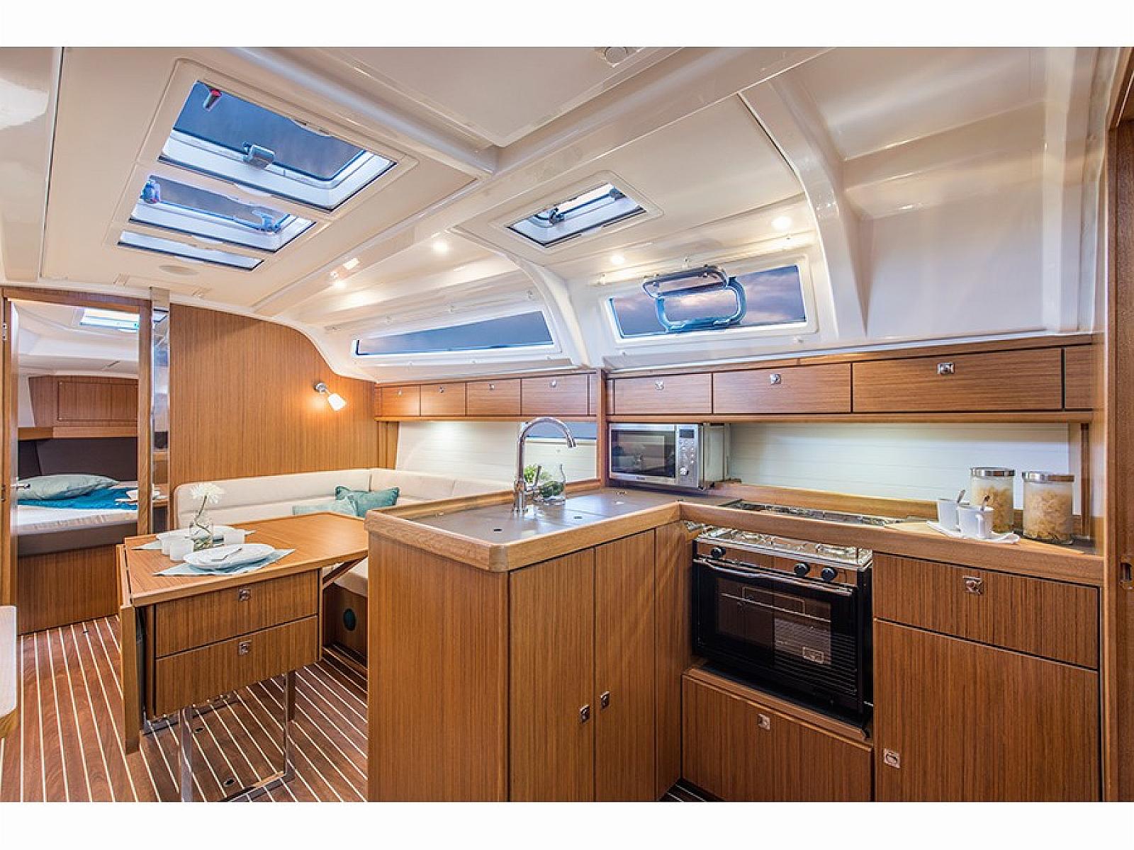 Bavaria Cruiser 37, Foto 4