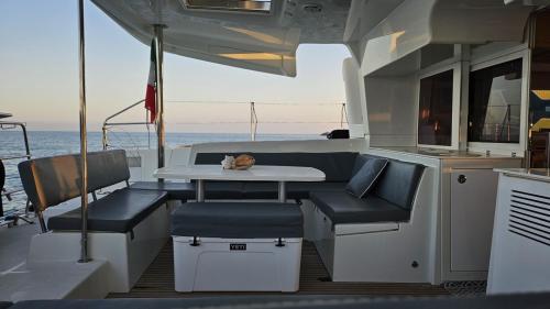 Lagoon 450 F