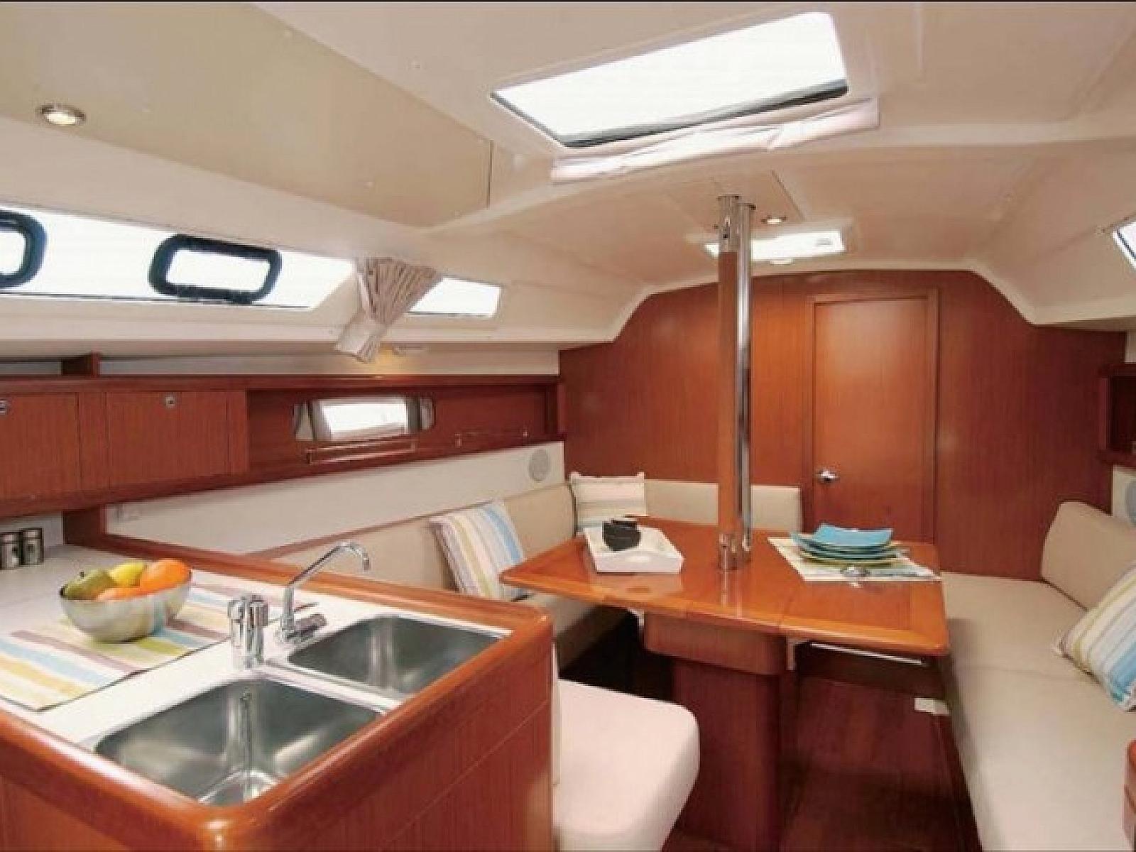 Oceanis 34 Calma, Foto 5