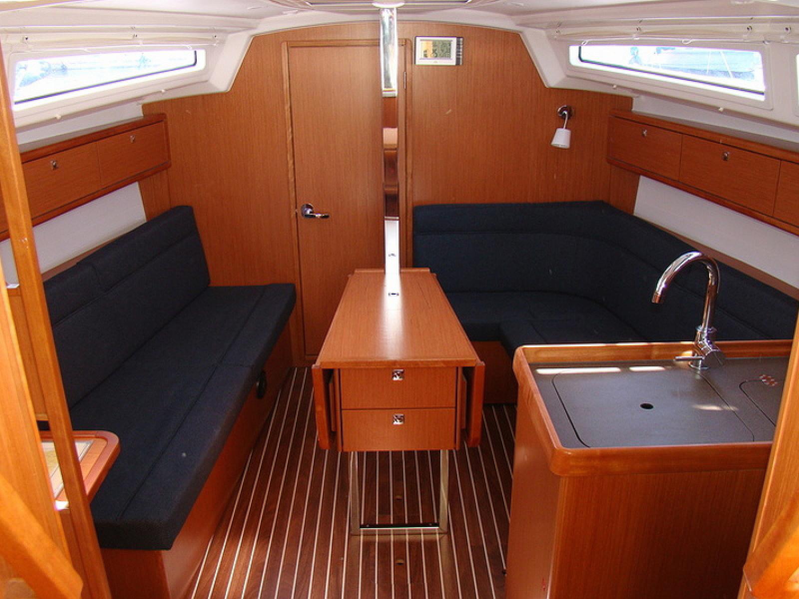 Bavaria 33 Cruiser (1682 BG), Foto 4