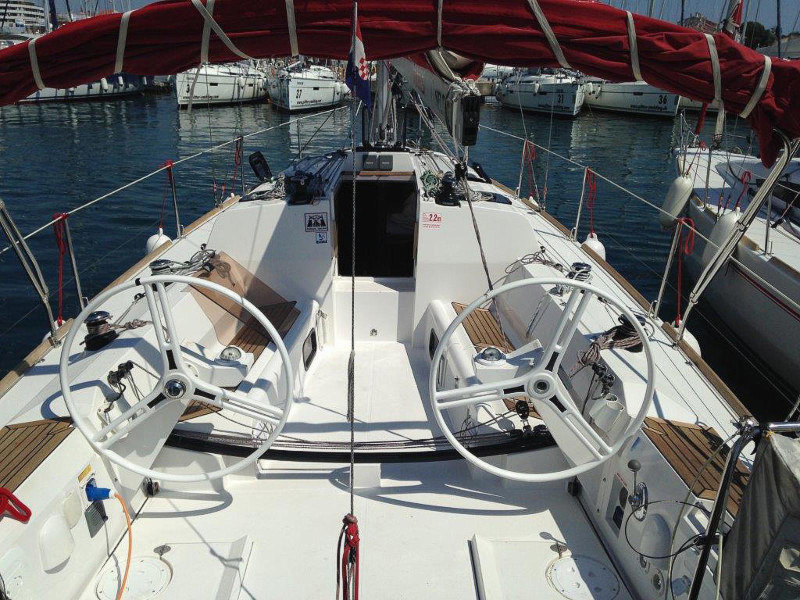 Elan 350 Performance Yankee, Foto 4
