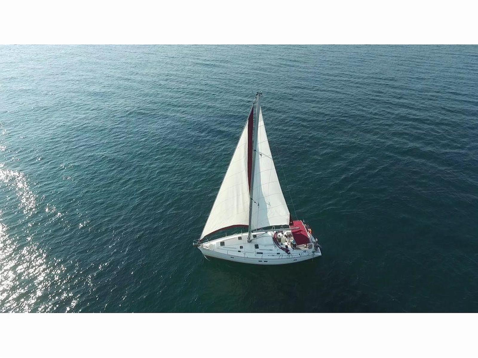 Oceanis Clipper 411 Simonetta (Bow Thruster, electric heads, Solar Panel), Foto 3