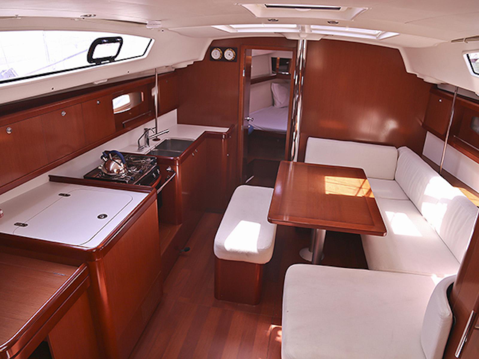 Oceanis 40 Zynobia, Foto 4