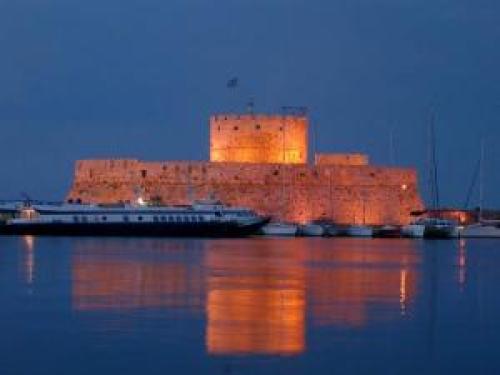 Dodekanes Charter: Hafen von Rhodos direkt vor der berühmten Altstadt