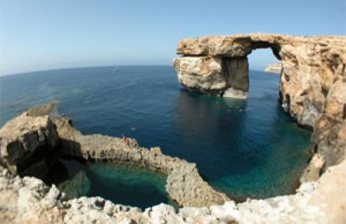 Malta Charter: Atemberaubende Felsformationen auf Gozo