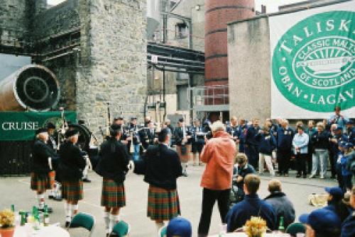 Schottland Charter: Eröffnung der Classic Malts Cruise in der Oban-Destillerie