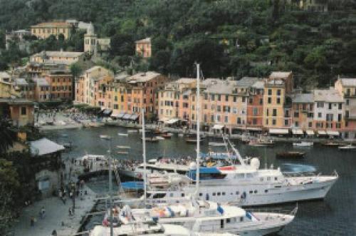 Ligurien Charter: Portofino - Kult-Ort der Reichen und Schönen