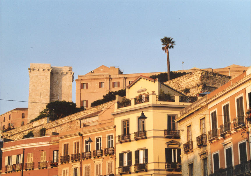 Sardinien Bootscharter: Cagliari - Geschichtsstächtige Stadt mit Einflüssen von Karthagern, Römern und Spaniern