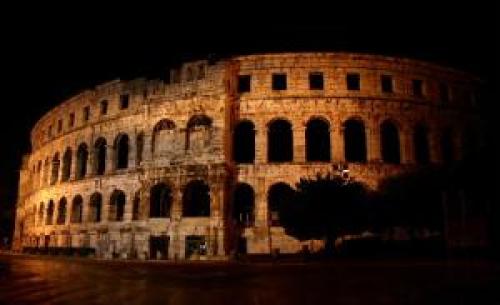 Kroatien Bootscharter: Geschichtsträchtig - Das Amphitheater in Pula