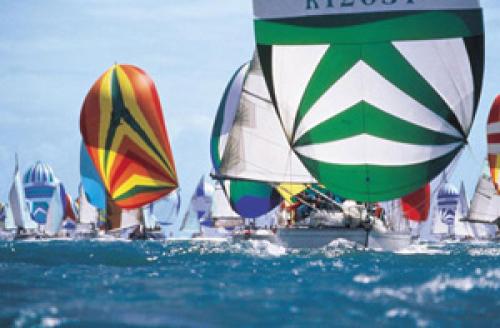 Ärmelkanal Yachtcharter: Cowes Week - Spis in Hülle und Fülle