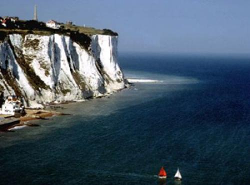 England Ärmelkanal Yachtcharter: Wahrzeichen - Die weißen Klippen von Dover