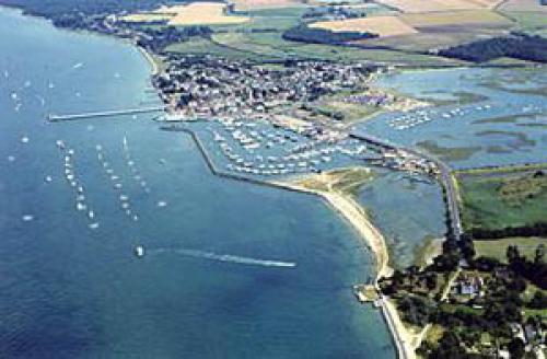 Ärmelkanal Bootscharter: Der Solent ist ein Segel-Mekka - Hier die Marina in Yarmouth