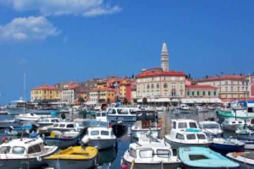 Istrien Yachtcharter: Wunderschönes Rovinj - Die moderne ACI-Marina liegt direkt neben dem Hafen mitten in der Stadt