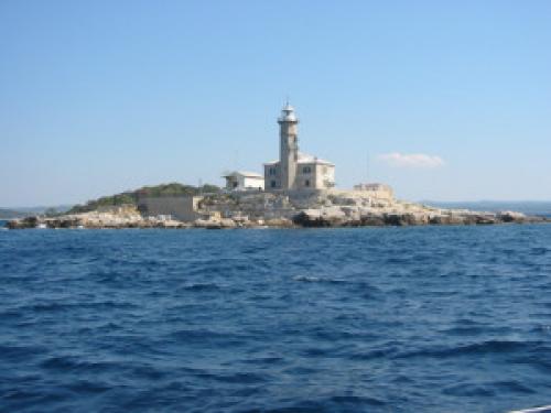 Istrien Charter: Porer - Der Leuchtturm markiert den nördlichen Beginn des Kvarners