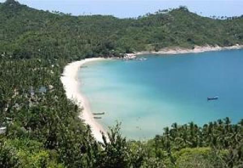 Charter Thailand: Vor Anker in der Bucht von Thong Nai Pan Noi auf Koh Phangan
