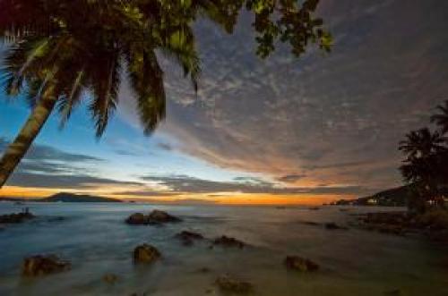 Thailand Charter: Hauptsaison ist auf Phuket und Koh Chang zwischen November und April