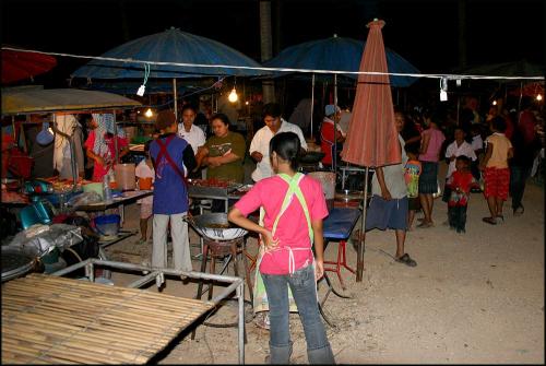 Thailand Yachtcharter: Krabi - Abendlicher Bummel auf dem Nachtmarkt