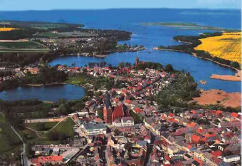 Hausbootcharter Deutschland - Lohnt einen Besuch: Röbel an der Müritz