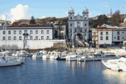 Charter Azoren: Angra do Heroismo ist die älteste Stadt der Azoren