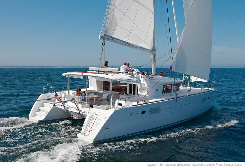 Lagoon 450 S  Top image