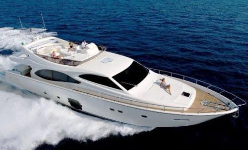 Ferretti 780 HT