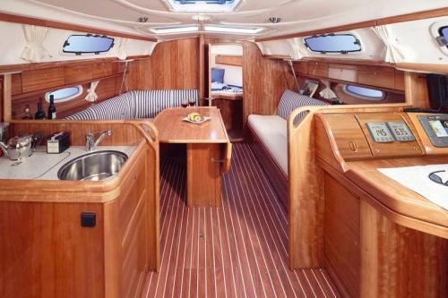 Bavaria 33 Cruiser (1682 BG), Foto 5