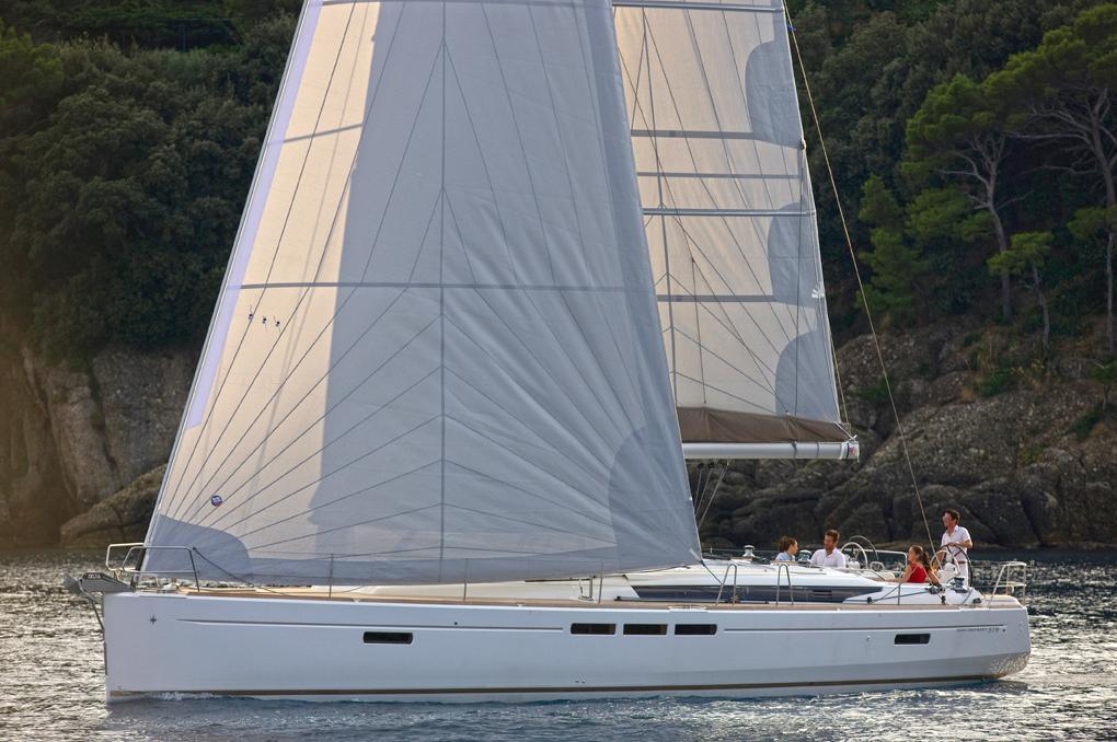 Sun Odyssey 519  Top image