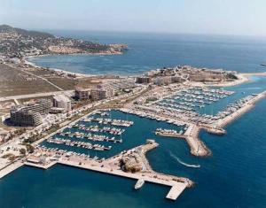 Balearen Bootscharter: Zu den großen Charterbasen auf Ibiza gehört St. Eularia