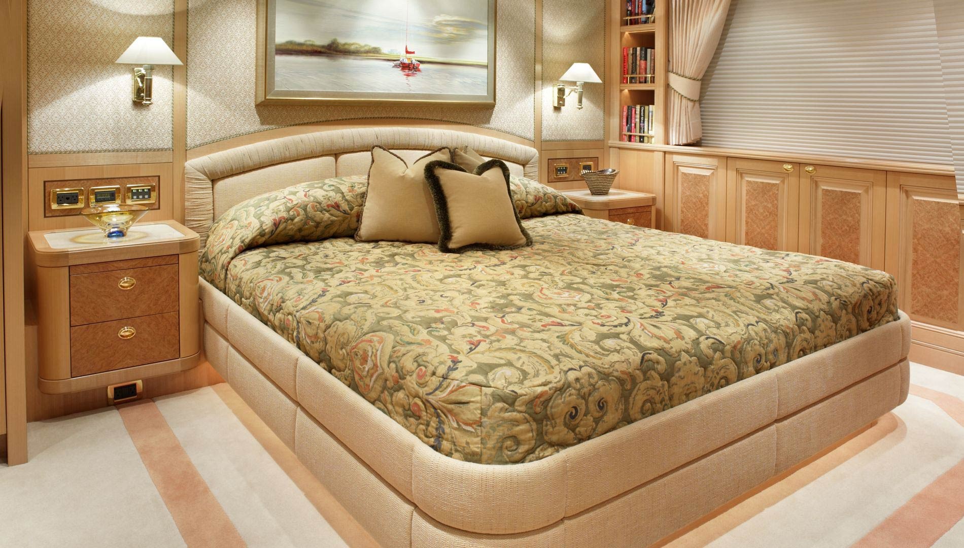 LAUREL – Interieur