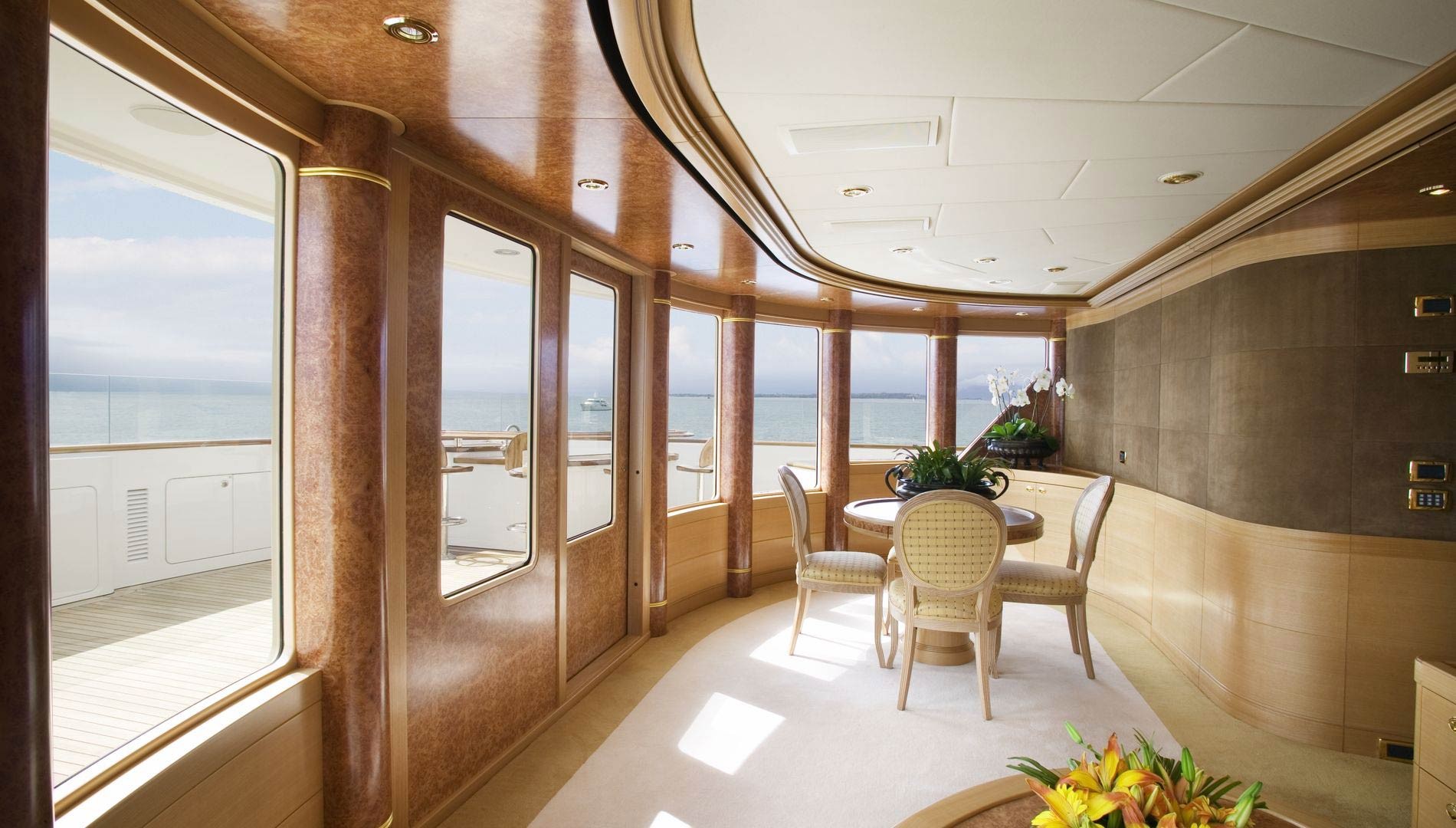LAUREL – Interieur